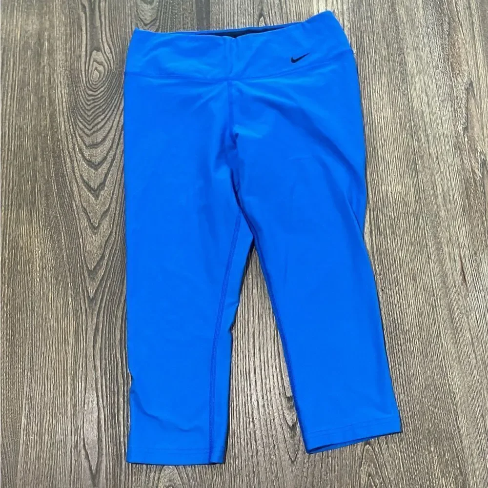 Nike Dri-Fit Capri Leggings High Rise Tight Fit Pull-On Stretch Blue Size M
